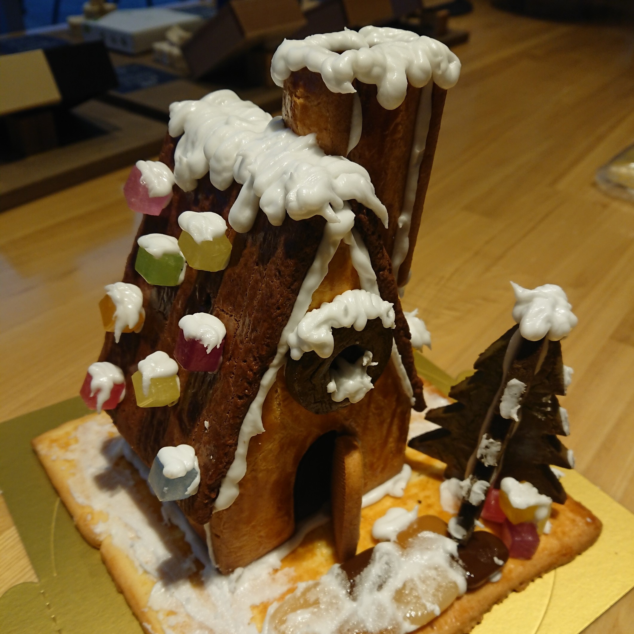 「ヘクセンハウス」で飾ろう!おうちクリスマス